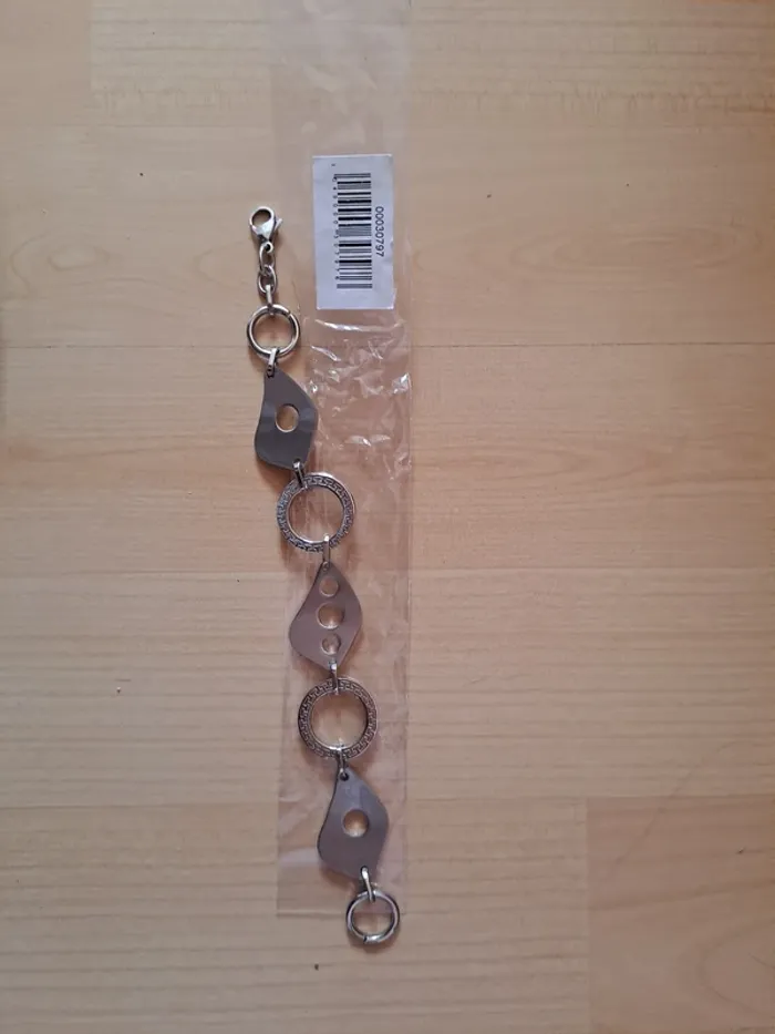 Bracelet Neuf - Maillons Métalliques Argentés - Style Moderne - photo numéro 2