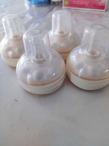 Biberon medela + tétine Calma