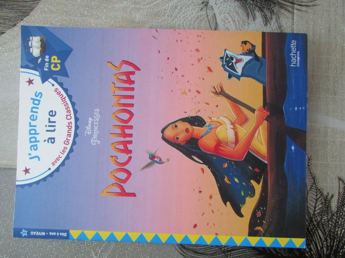 Livre J'apprends à lire avec les grands classique niveau fin de CP Disney Pocahontas
