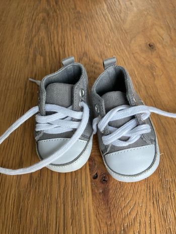 Chaussures à lacet bébé