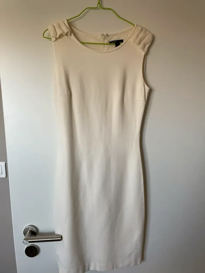 Robe courte beige Mango