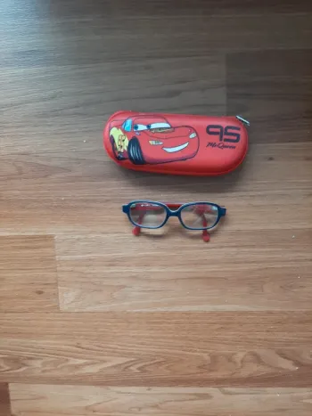 Lunette cars et boîtier
