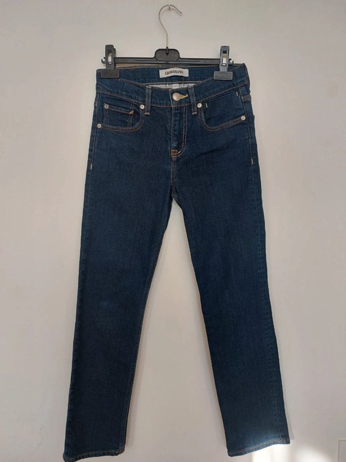 Jean brut regular coupe droite