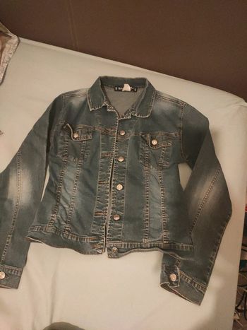 Très jolie veste en jeans cintrée 36