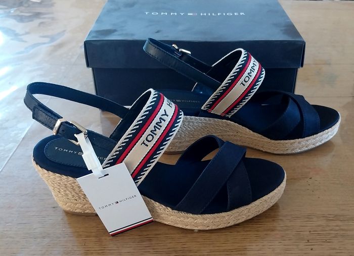Sandales compensées femme pointure 40 neuves - photo numéro 3
