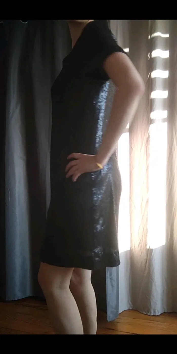 Robe noir à sequins - photo numéro 2