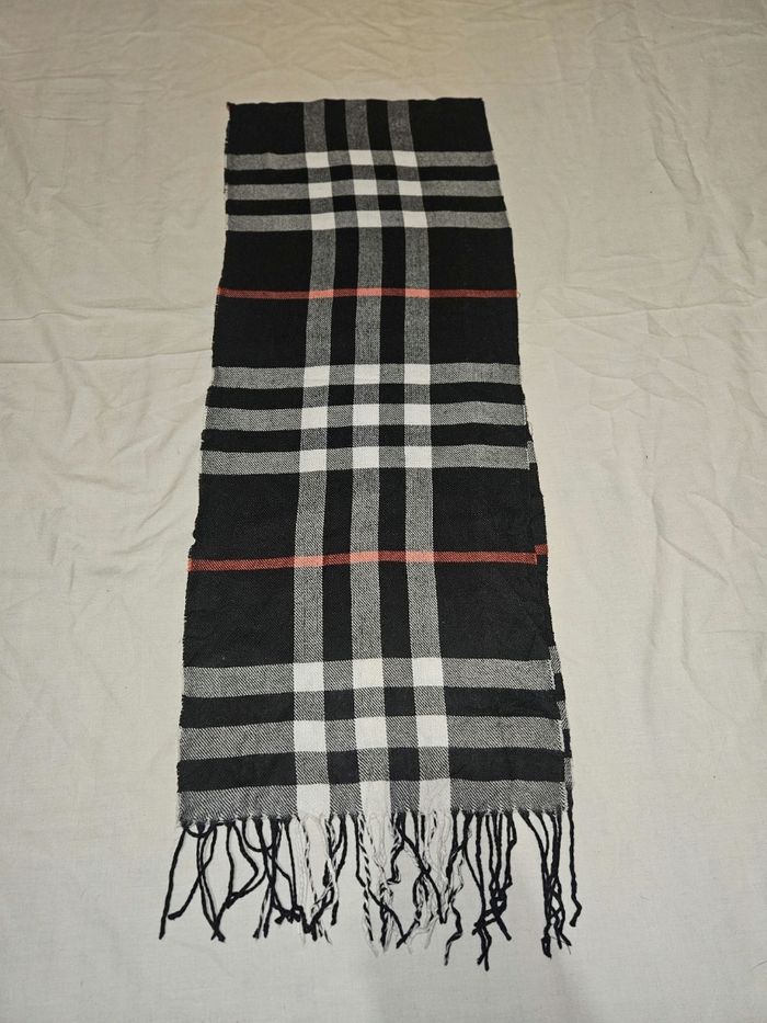 Écharpe burberry - photo numéro 4