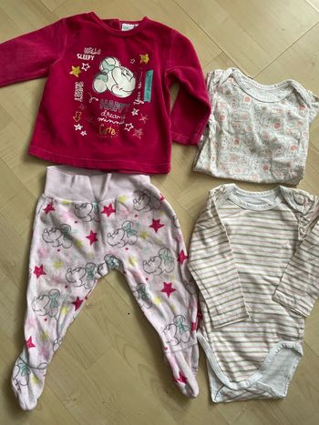 Lot 4 pièces fille 12 mois