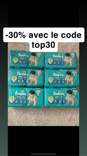 Six paquets de couches Pampers taille 3