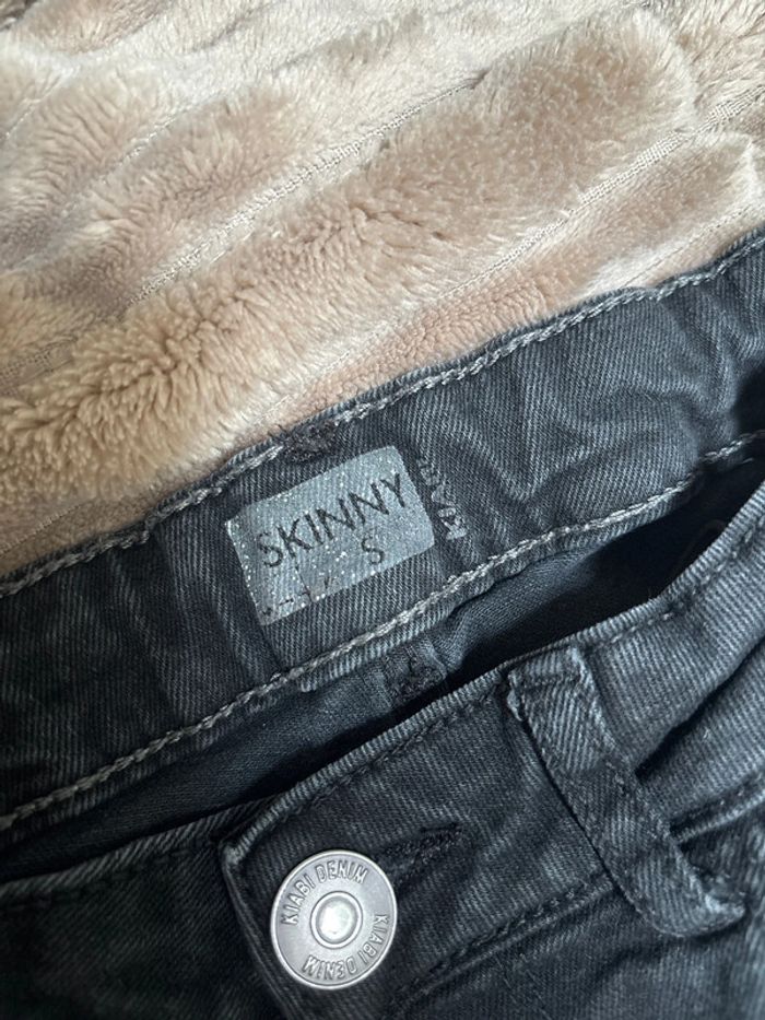 Pantalon Jean à trous - photo numéro 3