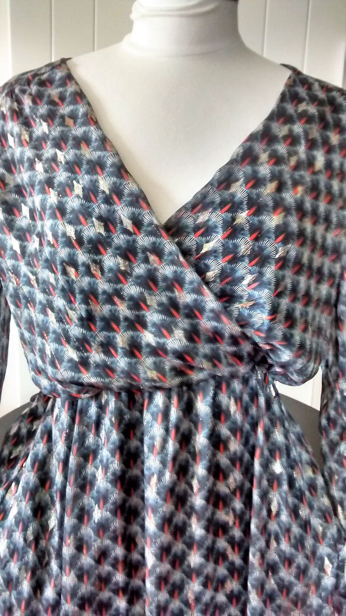 Belle robe cache-cœur avec ceinture – Taille L/XL - photo numéro 2