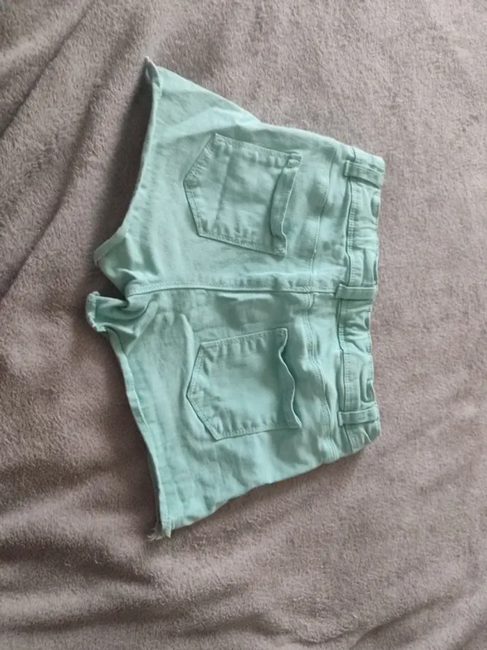 Short fille - photo numéro 3