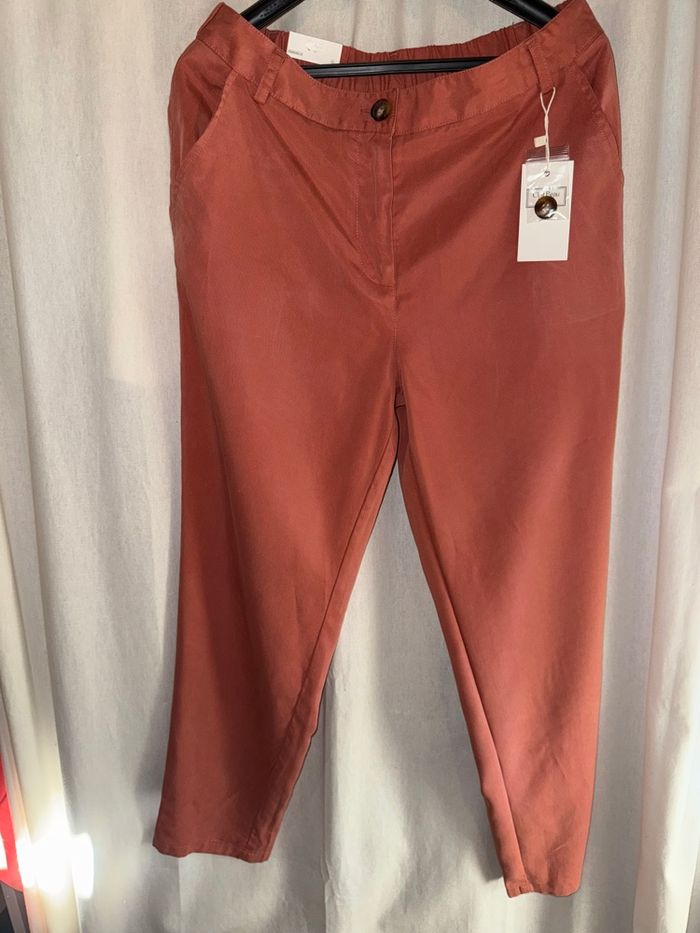 Pantalon c’est beau la vie taille 38 - photo numéro 2