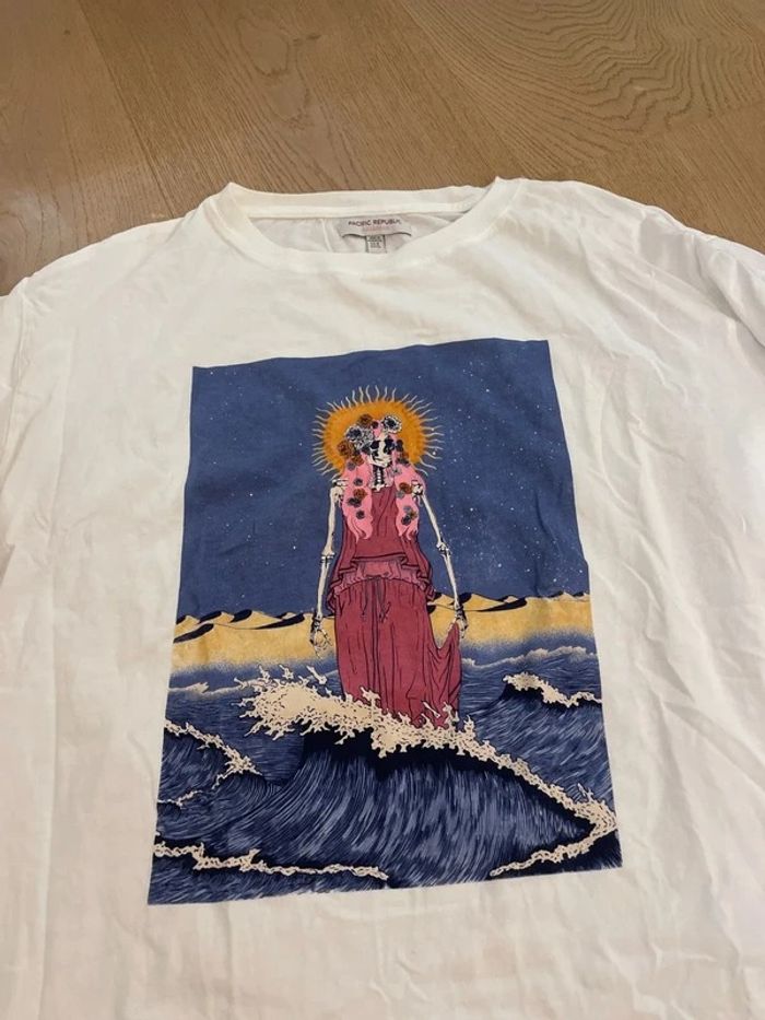 T-shirt blanc avec motif graphique de Pull&Bear