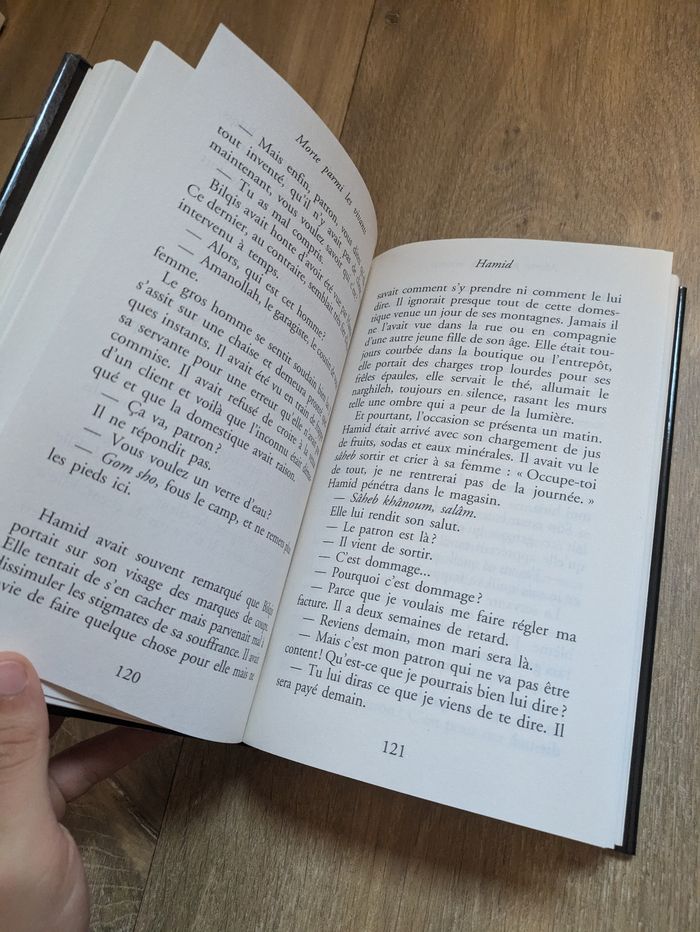 Livre Morte parmi les vivants Freidoune Sahebjam - photo numéro 3