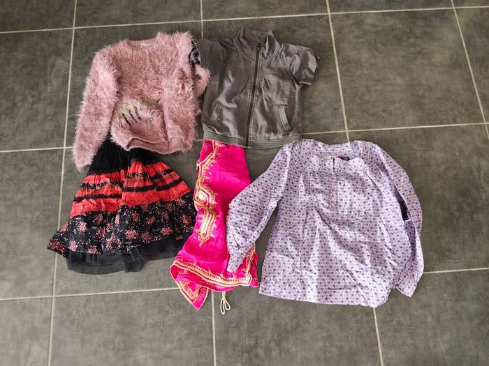 Lot vêtements fille 8 ans