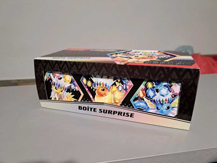 Boîte surprise vide avec intercalaires- pokémon ev8.5 évolutions prismatiques FR - photo numéro 2