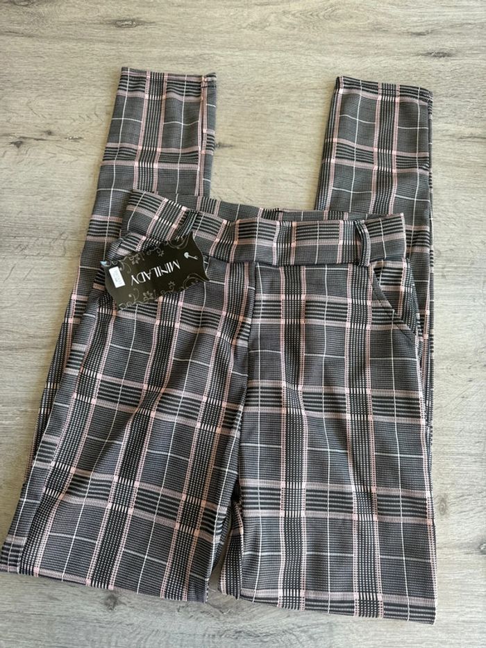 Pantalon S/M neuf - photo numéro 3
