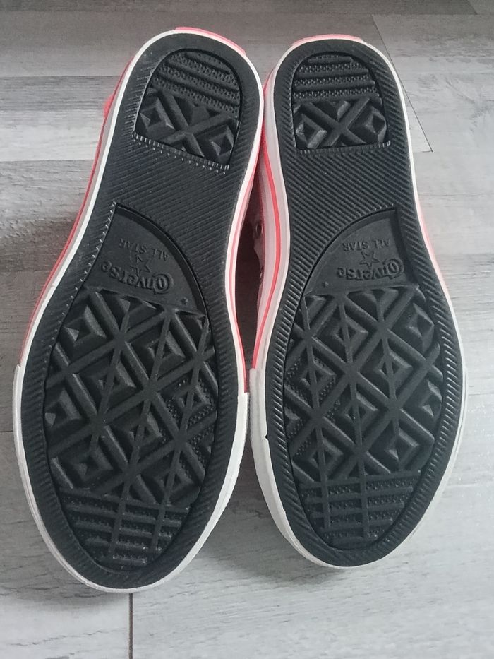 Converses taille 33,5 - photo numéro 6