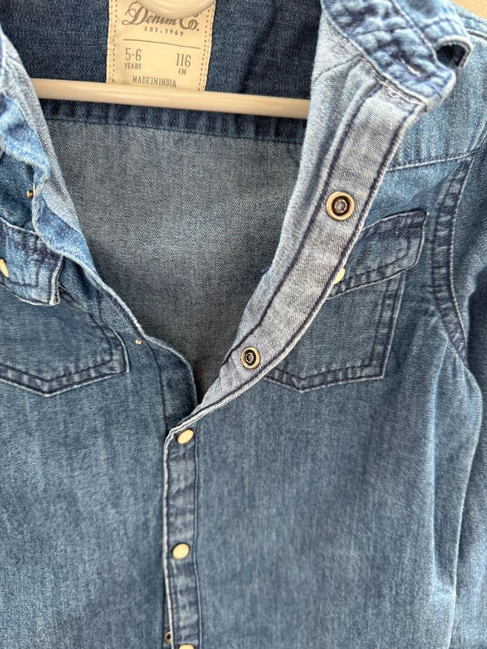 Chemise en jeans bouton pression - photo numéro 4