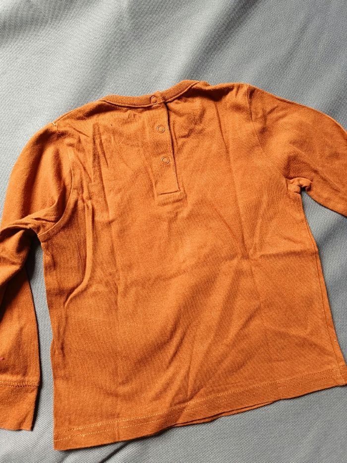 T-shirt ML marron clair 🦕 Taille 18 mois - photo numéro 5