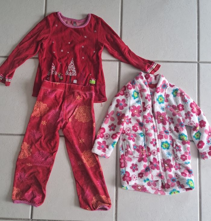 Pyjama  + robe de chambre