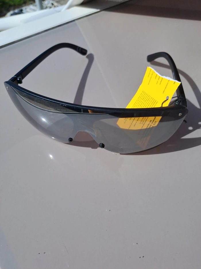 Lunettes de soleil homme - photo numéro 3
