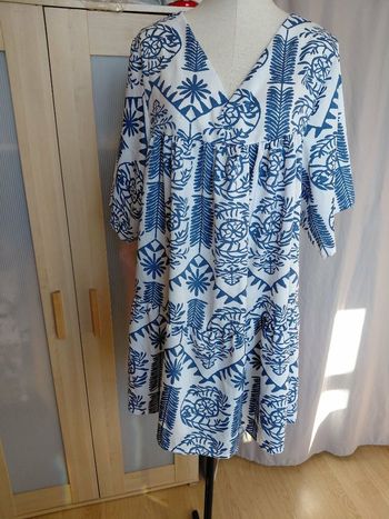 Très jolie robe d'été femme T U 
