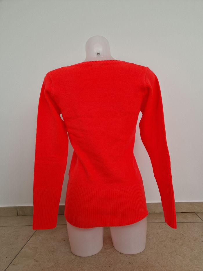 Pull rose vif col v, Jennyfer - photo numéro 3