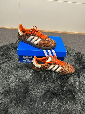 Adidas Samba OG – Rouge/Léopard (Pointure 38 EU)