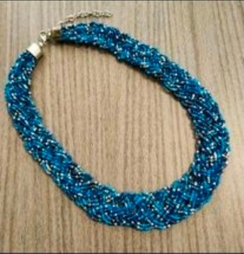 Collier plastron perles