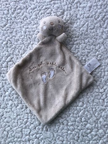 Doudou plat chat ours marron beige empreintes pieds Mes jolis petits petons Nicotoy