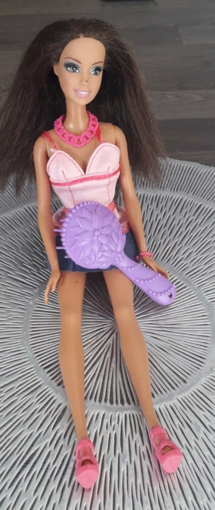 Barbie brune - photo numéro 3
