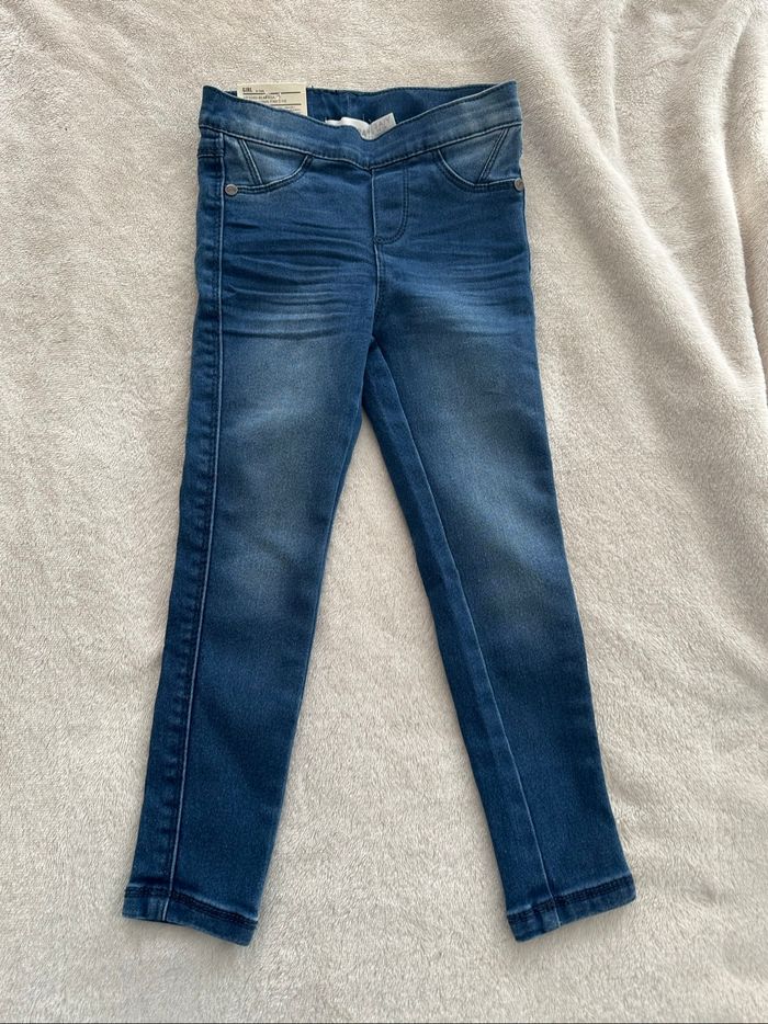 Jeans fille 3 ans neuf