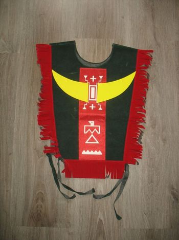 DÉGUISEMENT : HAUT VERT FONCÉ ET ROUGE INDIEN - 4 / 5 ANS - n°03