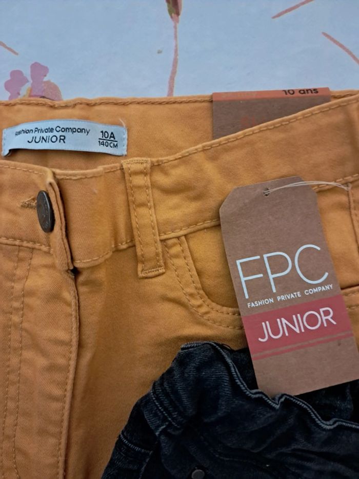 Lot 3 beaux pantalons jegging / jeans reglables dont 1 neuf 🏷 et 2 TBE - 10A - FPC, kiabi, Ikks - photo numéro 3
