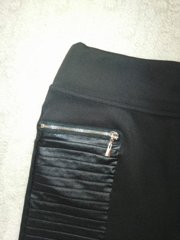 Jupe noir - photo numéro 2