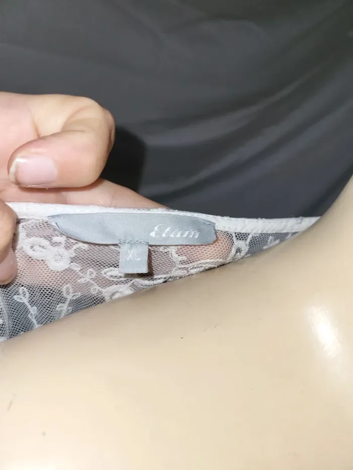 Haut dentelle transparent - photo numéro 3
