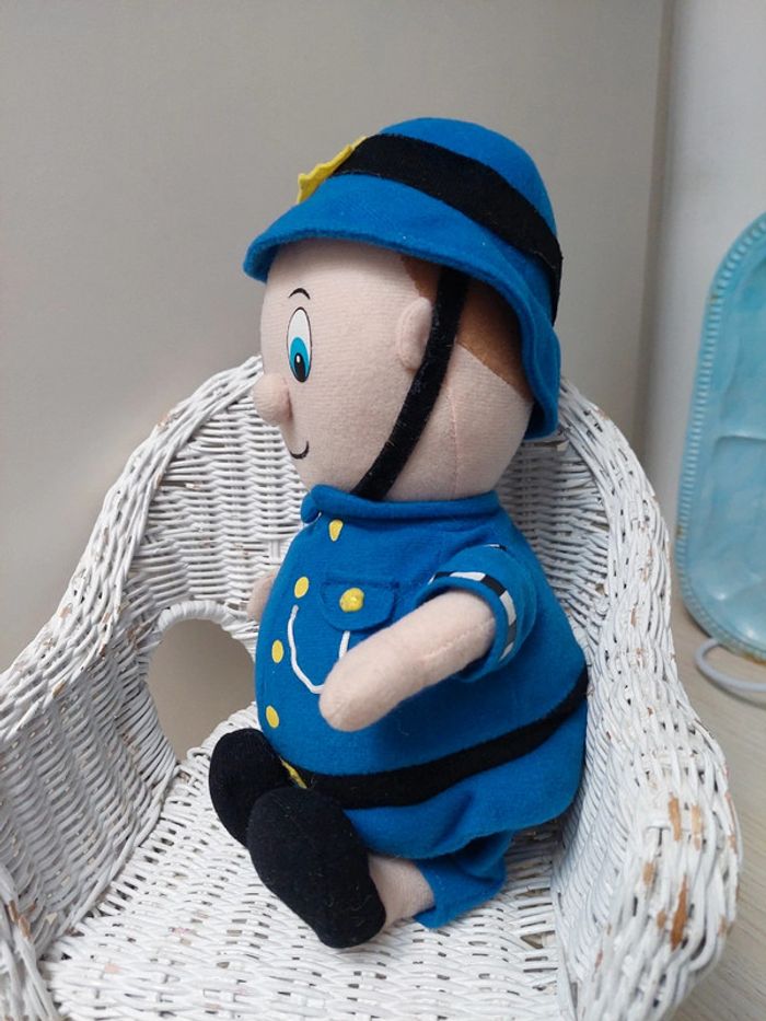 Play by play - peluche Gendarme Oui Oui - photo numéro 4