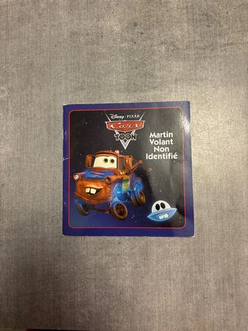Livre Disney, cars toon martin volant non identifier