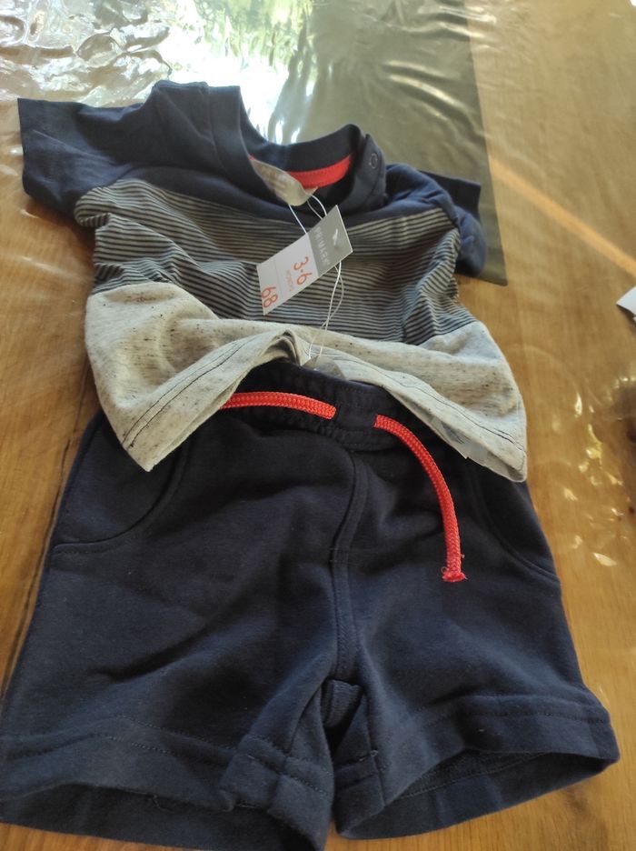 Short +tee shirt 3-6mois