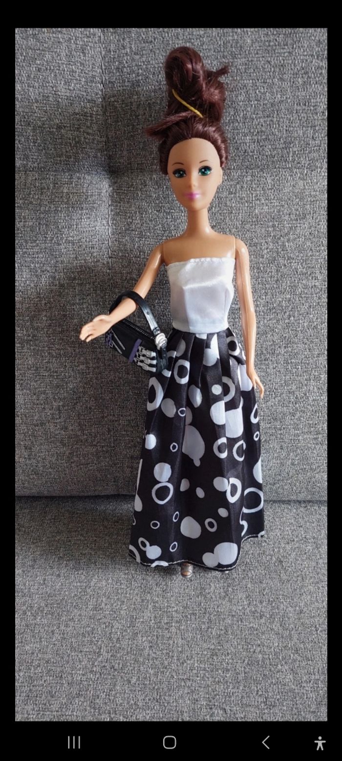 Robe et sac à main barbie