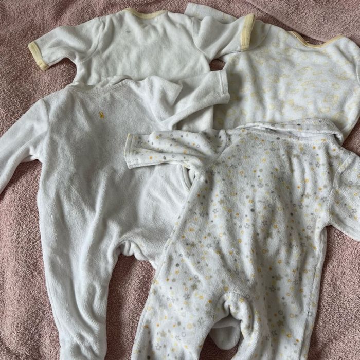Lot pyjamas 0 mois - photo numéro 3