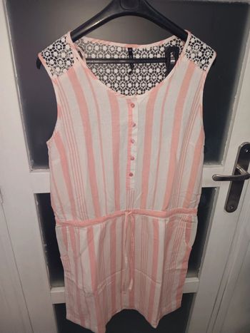 Robe d’été rayée corail taille 40 avec dentelle épaules