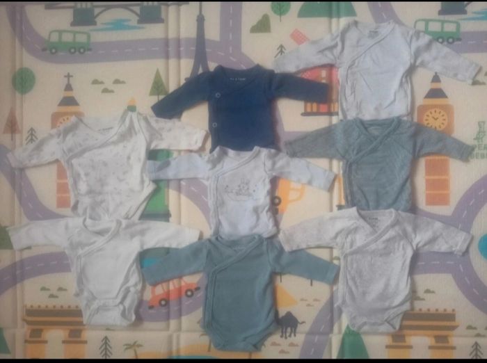 Lot de 47 bodies