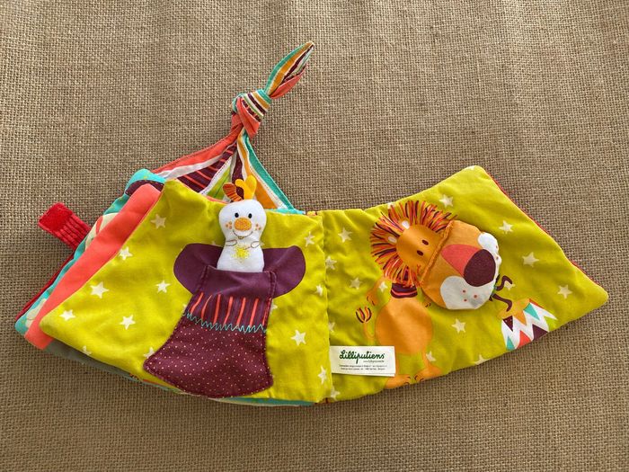 Livre en tissu d’activités cirque Lilliputiens - photo numéro 6