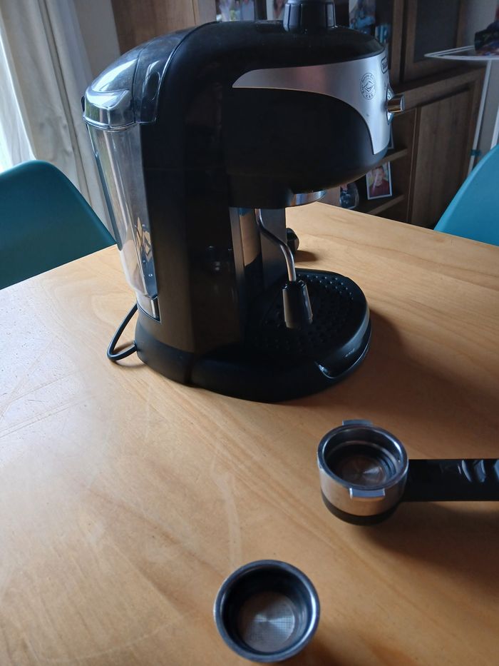 Cafetière Delonghi modèle EC221.B - photo numéro 5