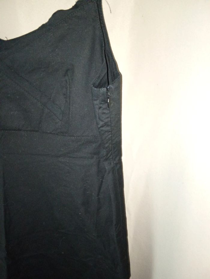 Robe noire col cache-cœur motif fleur Kiabi taille 42 - photo numéro 3