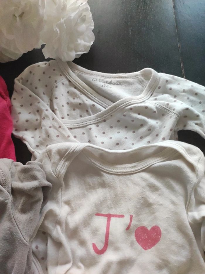 7 bodies - photo numéro 2