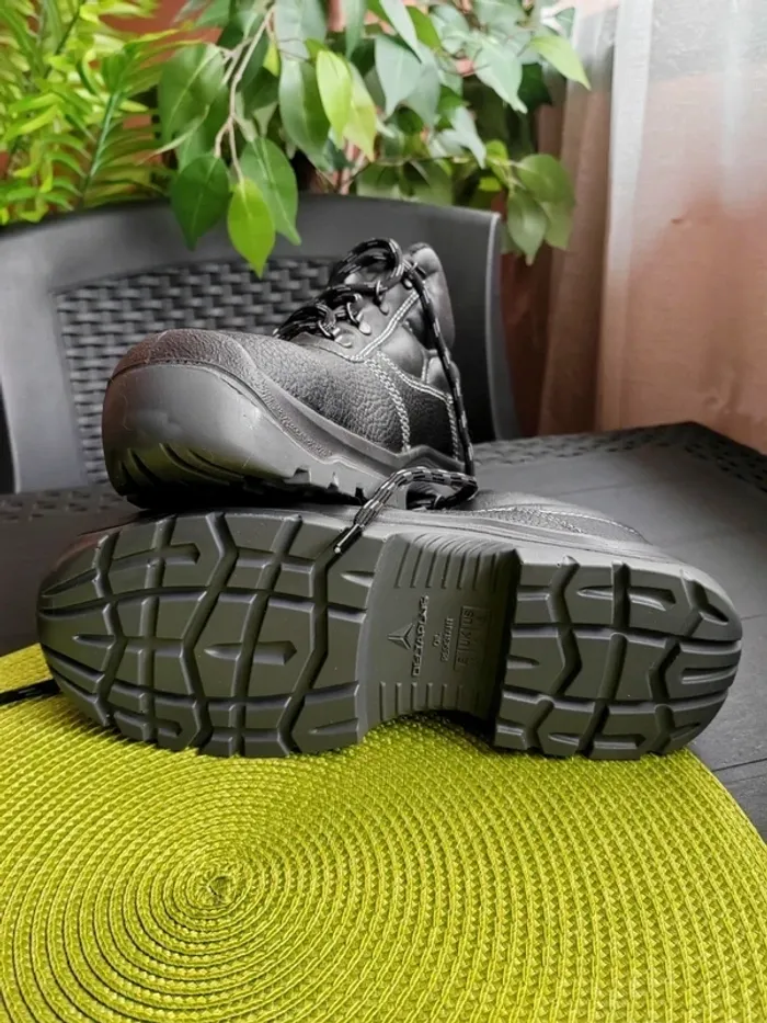 Chaussures de sécurité, T38 - Deltaplus - photo numéro 2